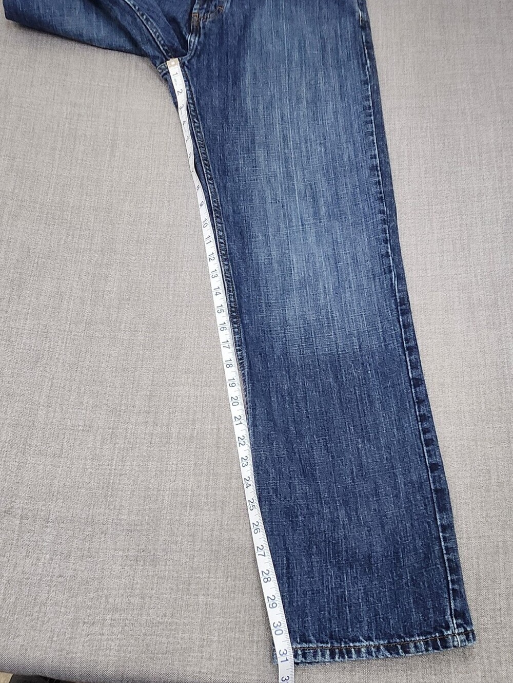 Tommy Hilfiger Custom Straight Medium Wash Denim Jeans 32 × 32 - Picture 7 of 12